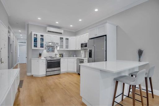 Image 1 of 11 for 382 Bergen Street #2 in Brooklyn, NY, 11217