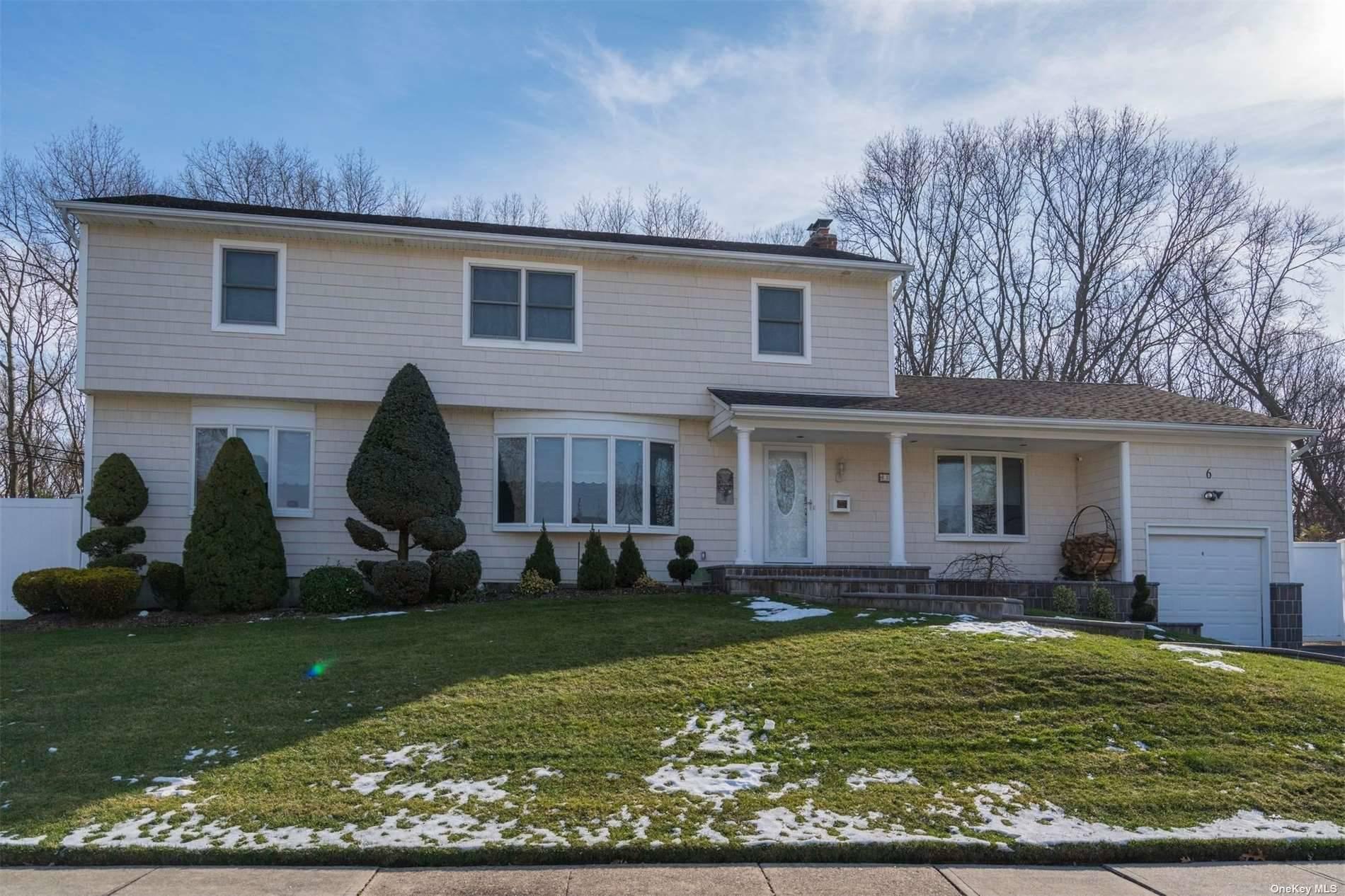 6 Elm Drive in Long Island, Old Bethpage, NY 11804