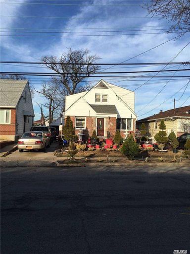 Image 1 of 22 for 131 Meyer Ave in Long Island, Valley Stream, NY, 11580