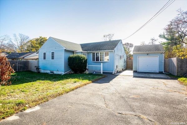 Image 1 of 19 for 4 Birch Street in Long Island, Central Islip, NY, 11722