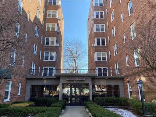 Image 1 of 31 for 625 Gramatan Avenue #4B in Westchester, Mount Vernon, NY, 10552