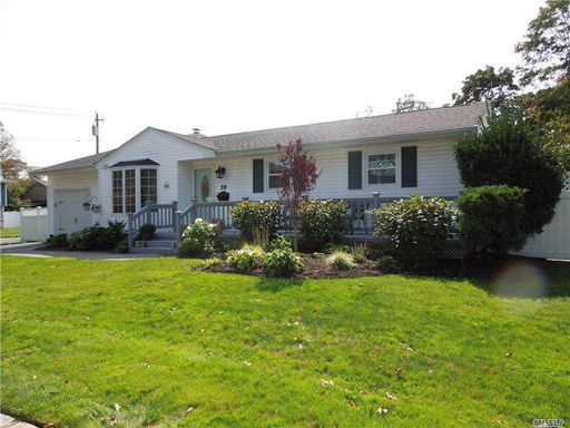 Image 1 of 25 for 28 Bardolier Ln in Long Island, West Islip, NY, 11795