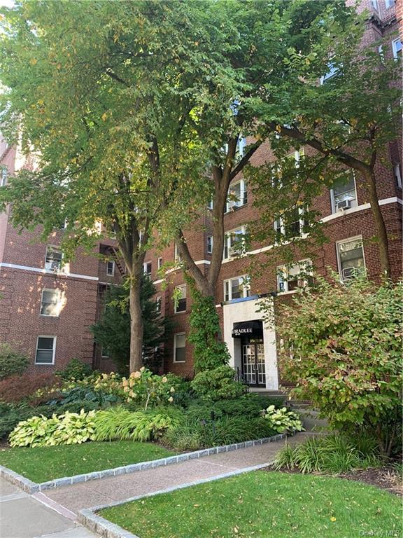 6909 108th Street #506 in Queens, Forest Hills, NY 11375