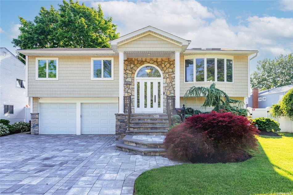 Image 1 of 29 for 1010 Oakfield Avenue in Long Island, North Bellmore, NY, 11710