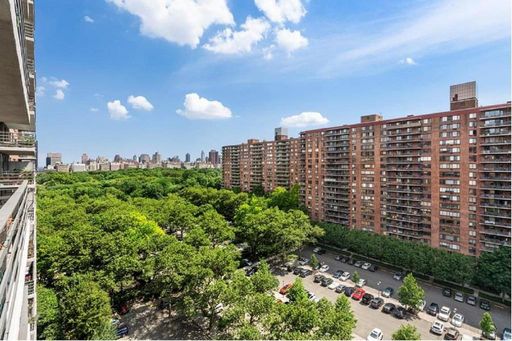 392 Central Park West #8Y