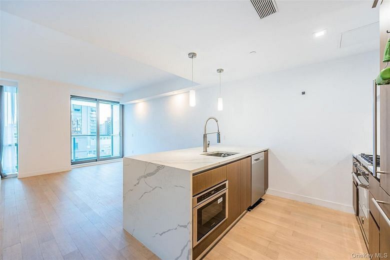 farrington st 33-66 #8F