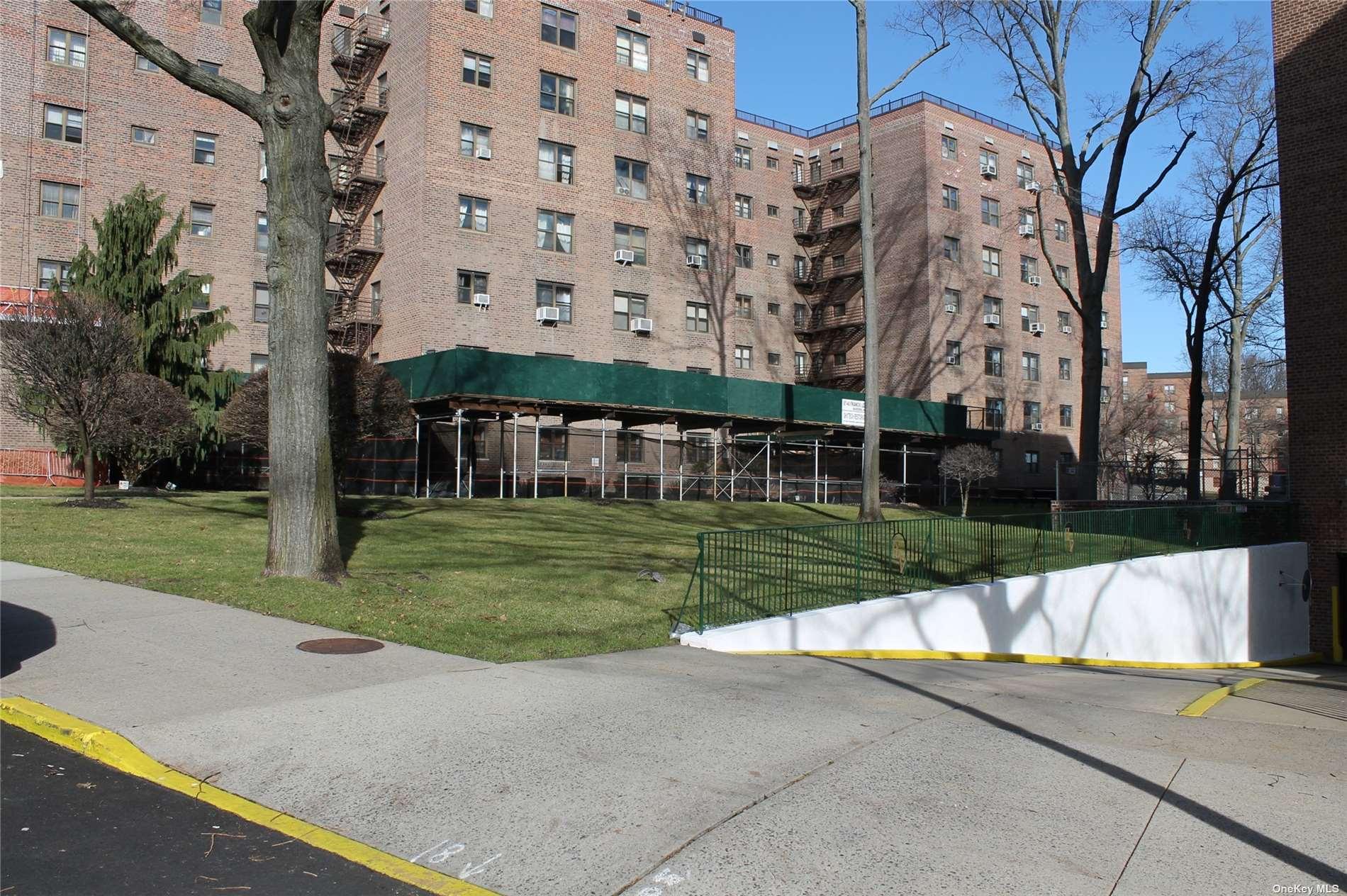 87-40 Francis Lewis B Boulevard #A57 in Queens, Queens Village, NY 11427