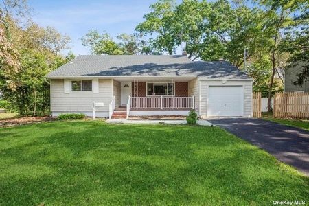 Image 1 of 15 for 420 Manatuck Boulevard in Long Island, Brightwaters, NY, 11718