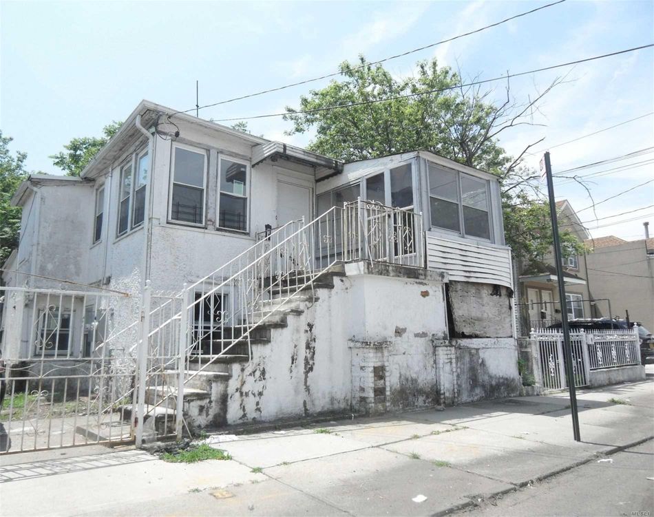 Image 1 of 10 for 72-21 Burchell Avenue in Queens, Arverne, NY, 11692