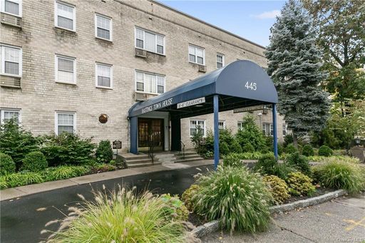 Image 1 of 35 for 445 Broadway #1E in Westchester, Hastings-on-Hudson, NY, 10706