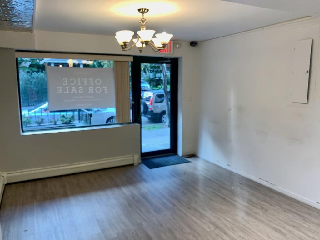 83-71 116th Street #Com1 in Queens, Richmond Hill, NY 11418