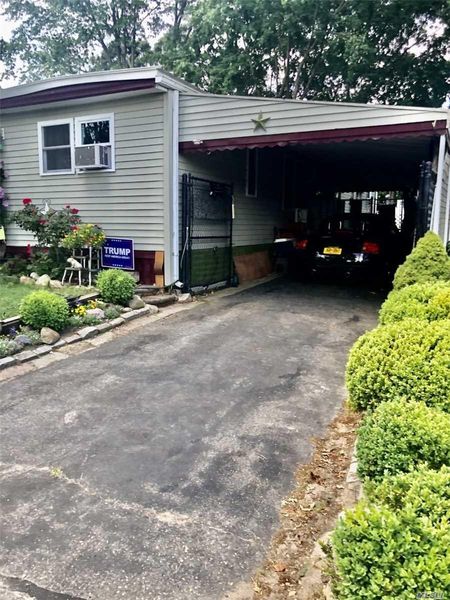 Image 1 of 16 for 44 Sunflower Drive in Long Island, Bohemia, NY, 11716