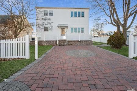 Image 1 of 24 for 217 Cabota Ave in Long Island, Copiague, NY, 11726