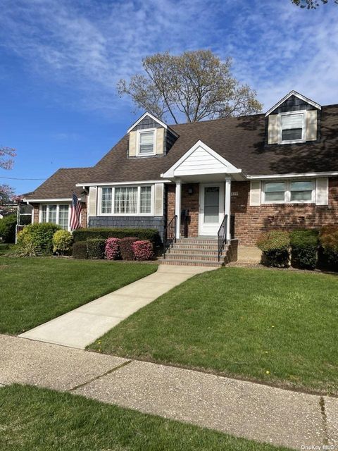 Image 1 of 21 for 3839 Marion in Long Island, Seaford, NY, 11783