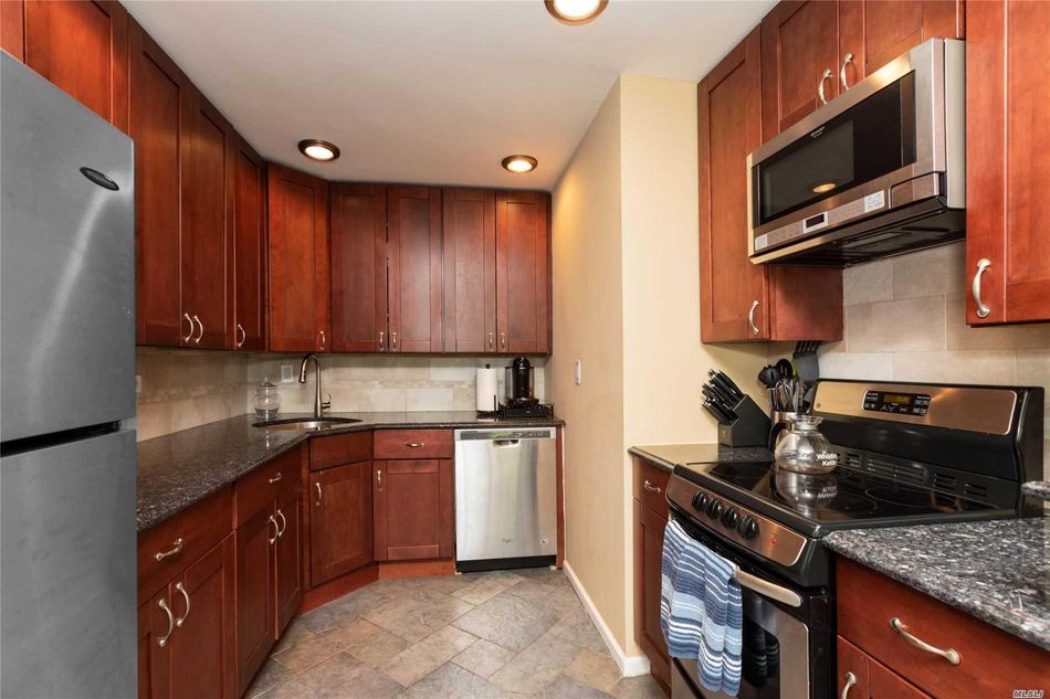 Image 1 of 21 for 7-25 166th Street #7C in Queens, Beechhurst, NY, 11357