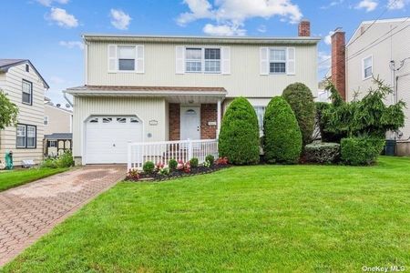 Image 1 of 24 for 878 Abbott Street in Long Island, East Meadow, NY, 11554